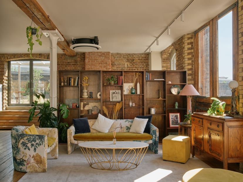 Menier Lounge - image 1
