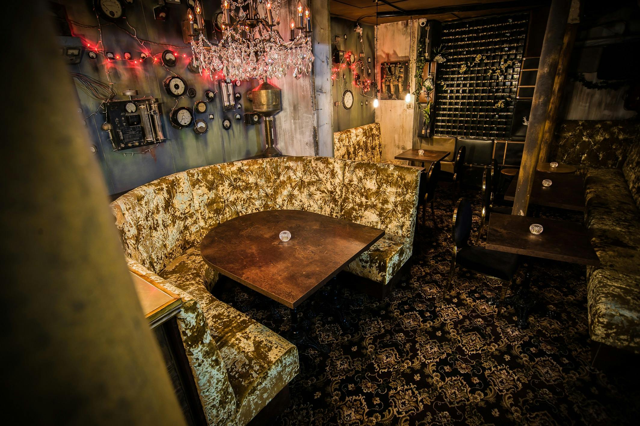 Cozy vintage meeting space at The Lost Basement, Mercure Nottingham for intimate gatherings.