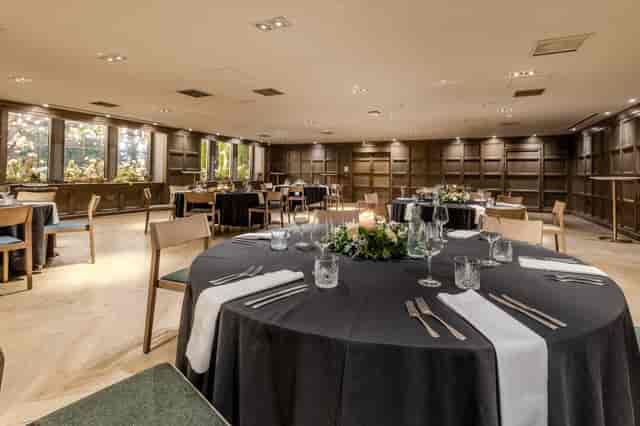 Fettercairn and Garden Suite, wood-paneled, for corporate luncheons and intimate dinner events.