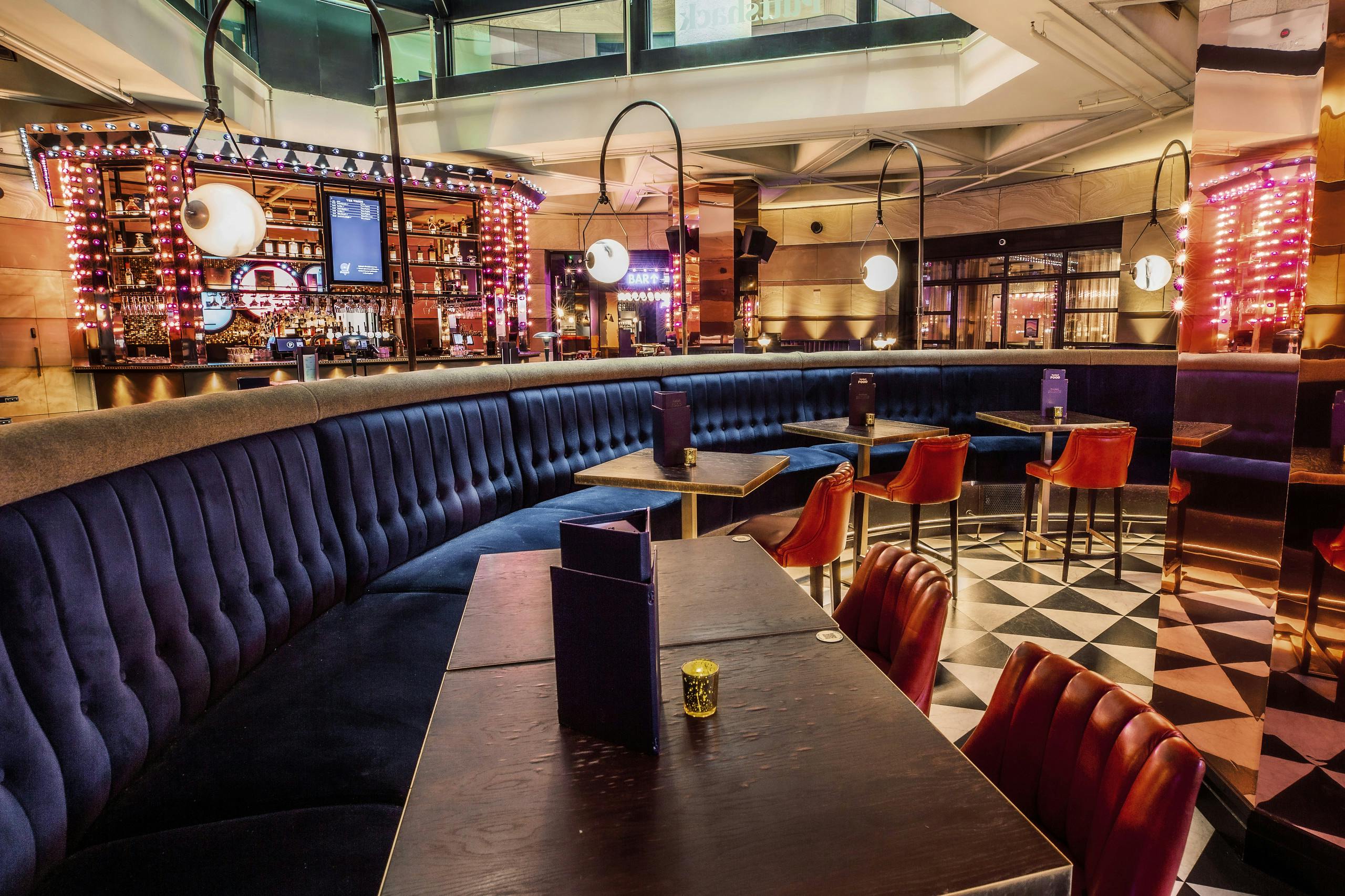 Stylish venue hire at Puttshack Bank for networking events and gatherings.