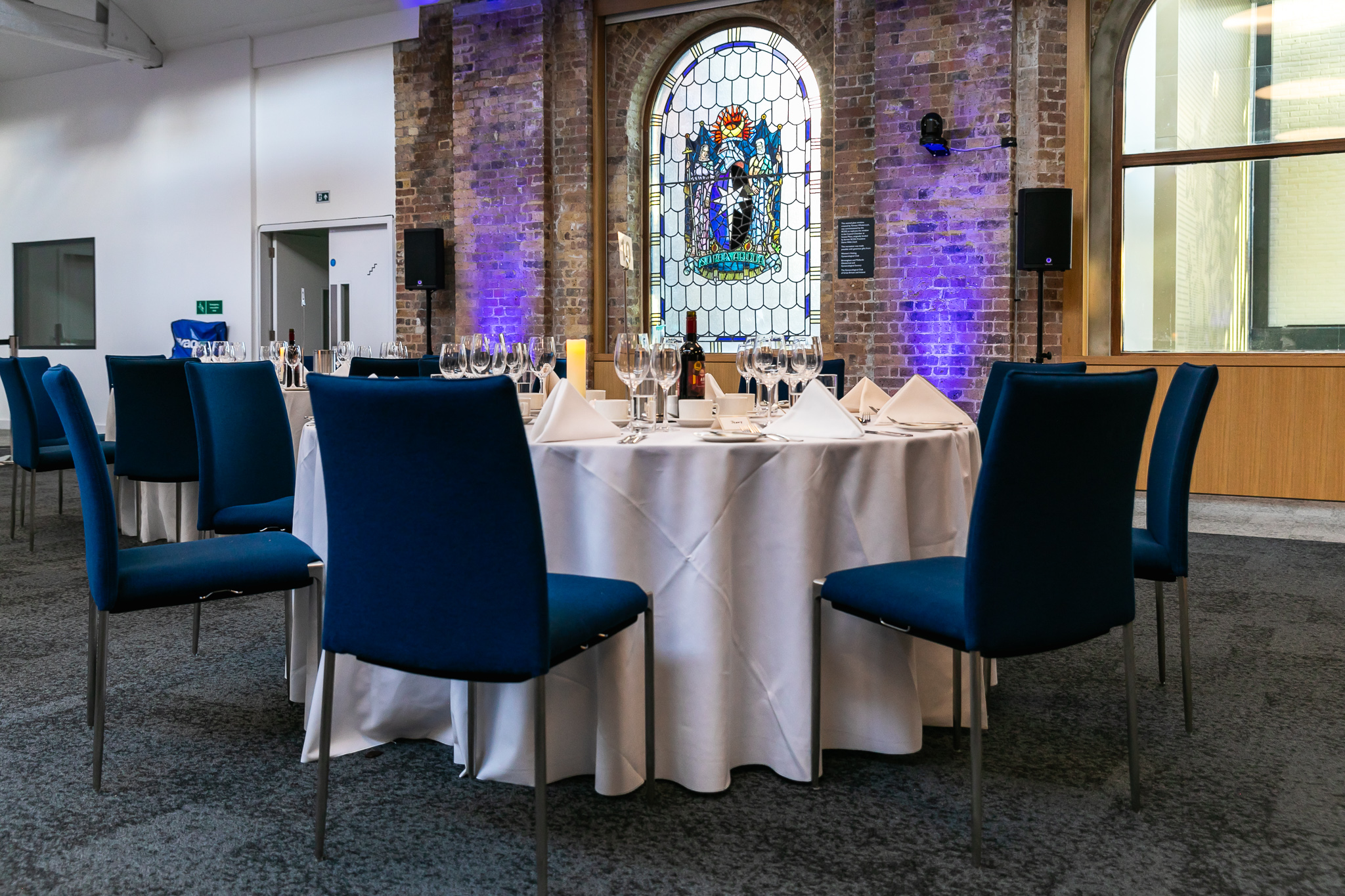 Main Hall dining, historic, banquet - Banner