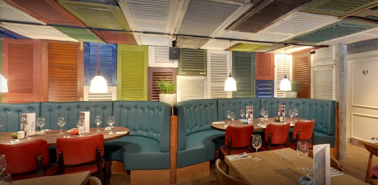 Vibrant restaurant interior at Bella Italia Bristol Abbeywood, ideal for events and gatherings.