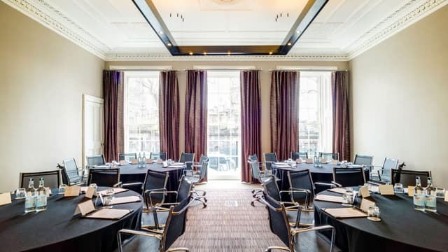 Apex Waterloo Place Hotel