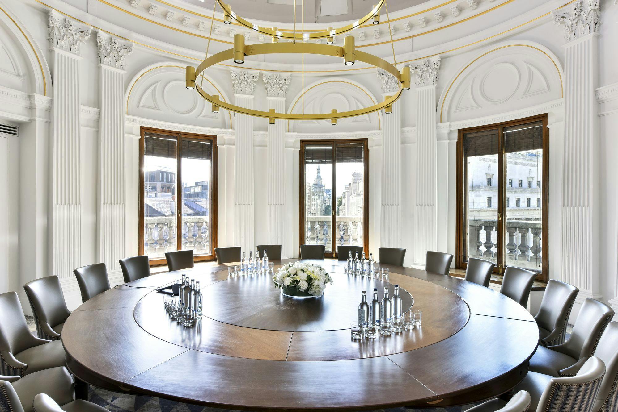 Dome Room at 1 Cornhill: elegant meeting space for executive meetings and events.