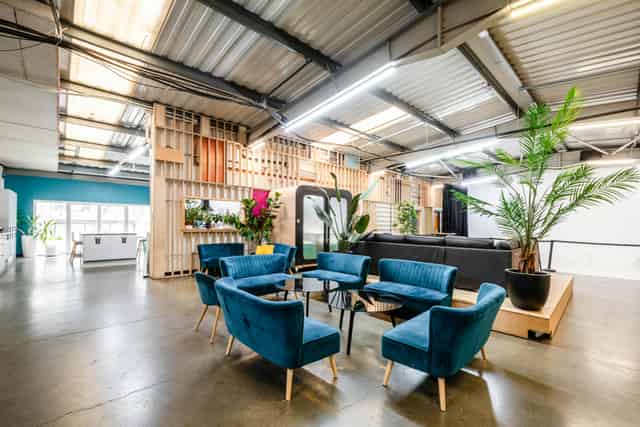 East London Infinity Cove