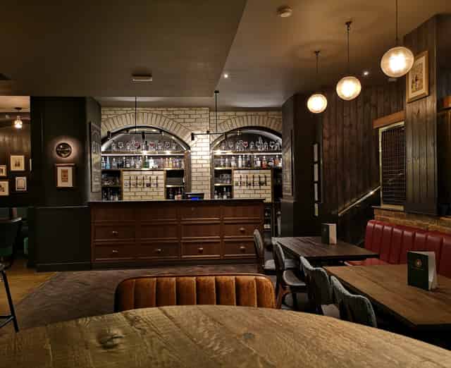 Gin Bar