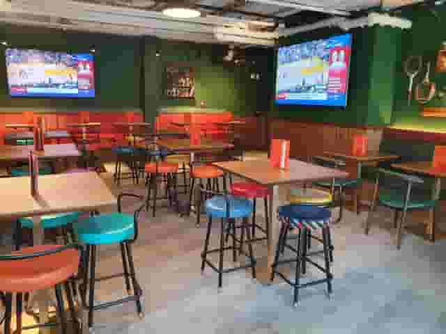 Redwood Pub & Kitchen