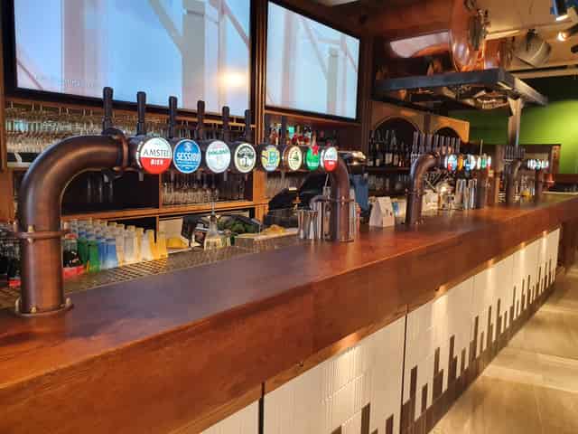 Redwood Pub & Kitchen