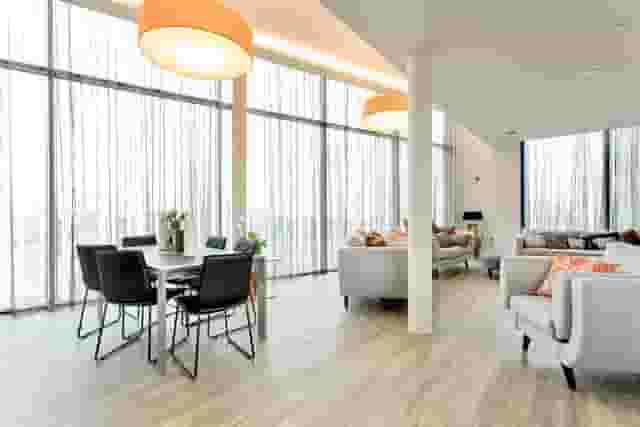 1647sqft penthouse apartment for filming/day event