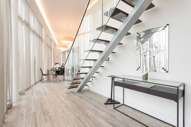 1647sqft penthouse apartment for filming/day event