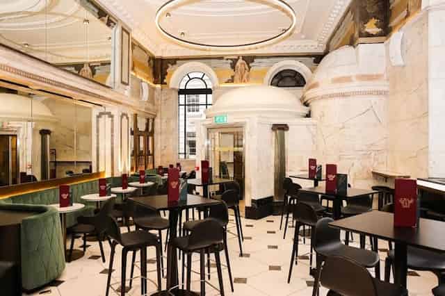 Apex Temple Court Hotel