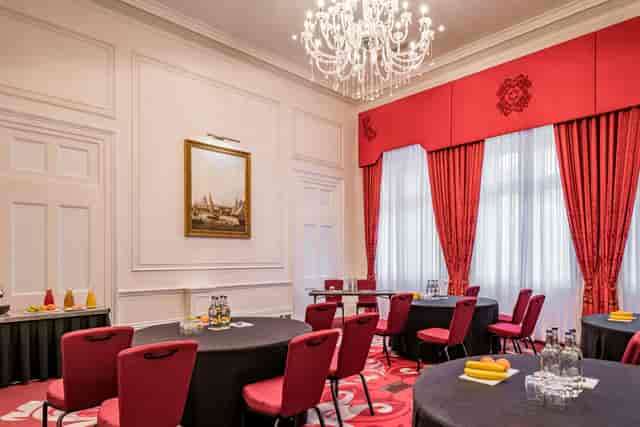 Elegant meeting room at Watergate, Clermont Charing Cross, ideal for events and networking.