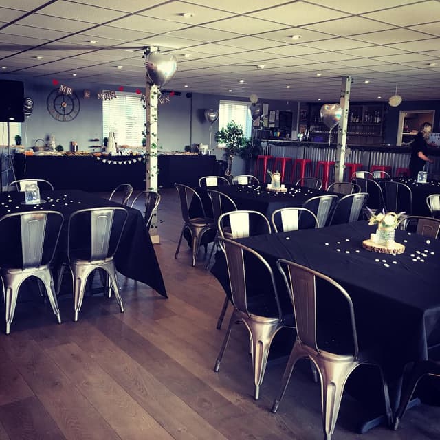 Lagoona Bar & Grill