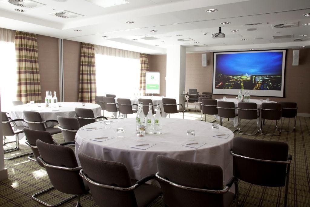 Meeting room in Holiday Inn London Stratford City, ideal for corporate events and workshops.