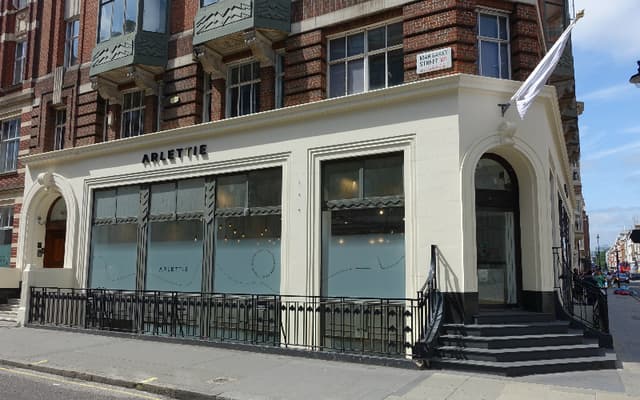 13-14 Margaret Street