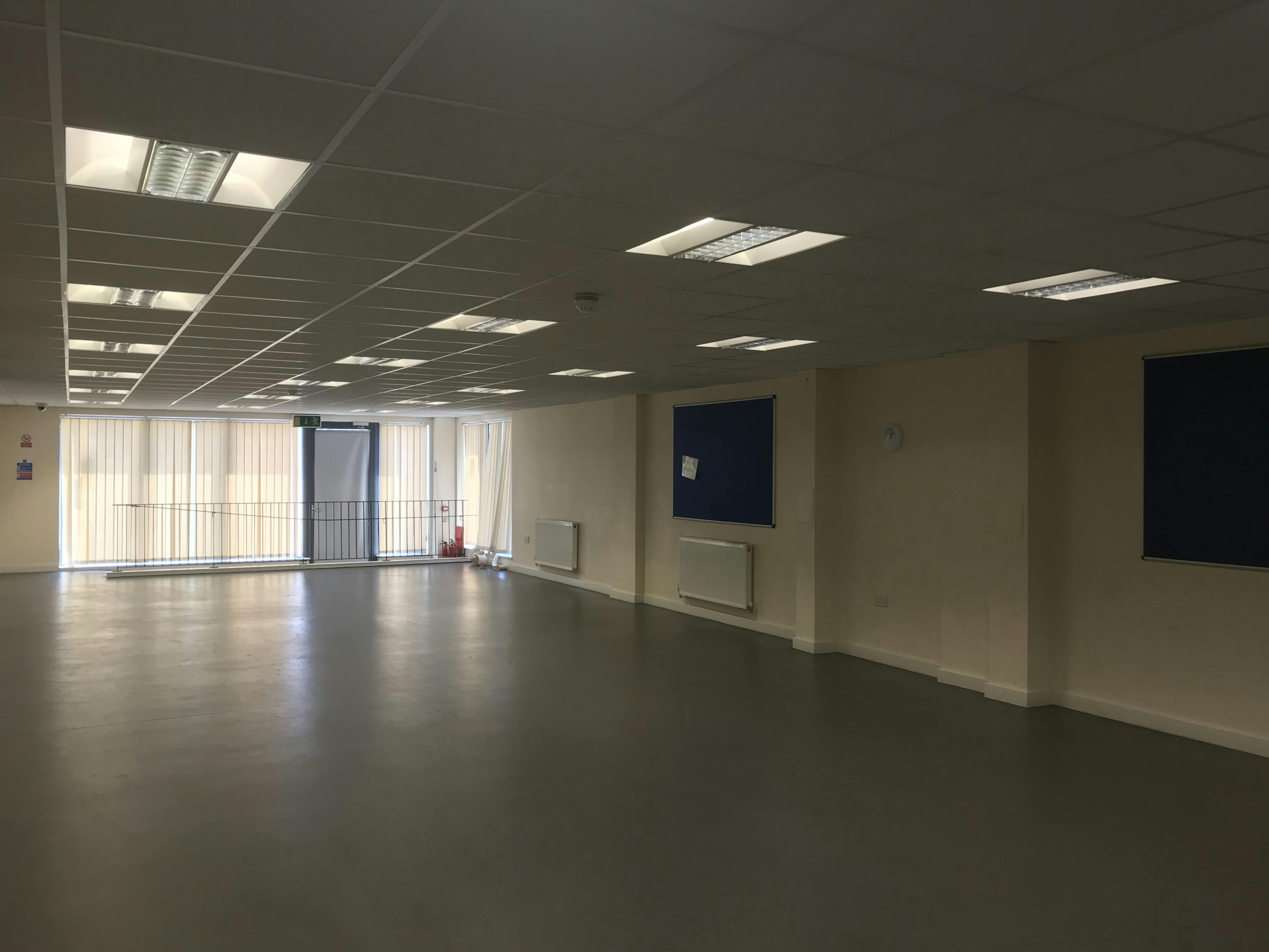 Main Hall in Savoy Court: bright event space for meetings and workshops.