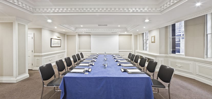 Cavendish Suite meeting room with natural light, ideal for board meetings and events.