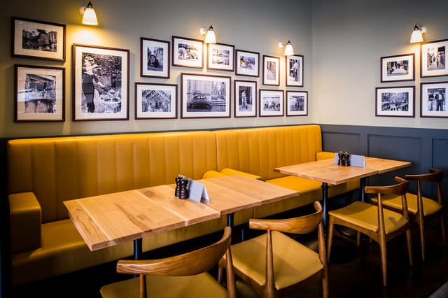 TOZI Restaurant & Bar