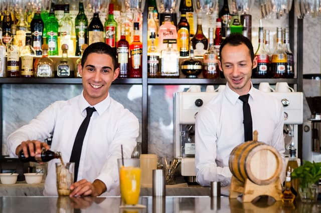 TOZI Restaurant & Bar