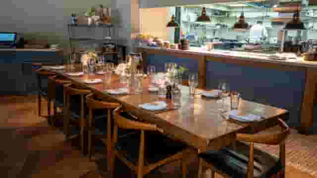 TOZI Restaurant & Bar