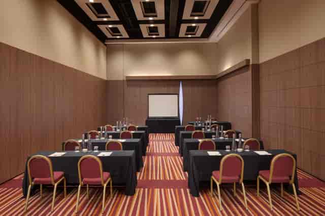 Mercure London Earls Court Hotel 