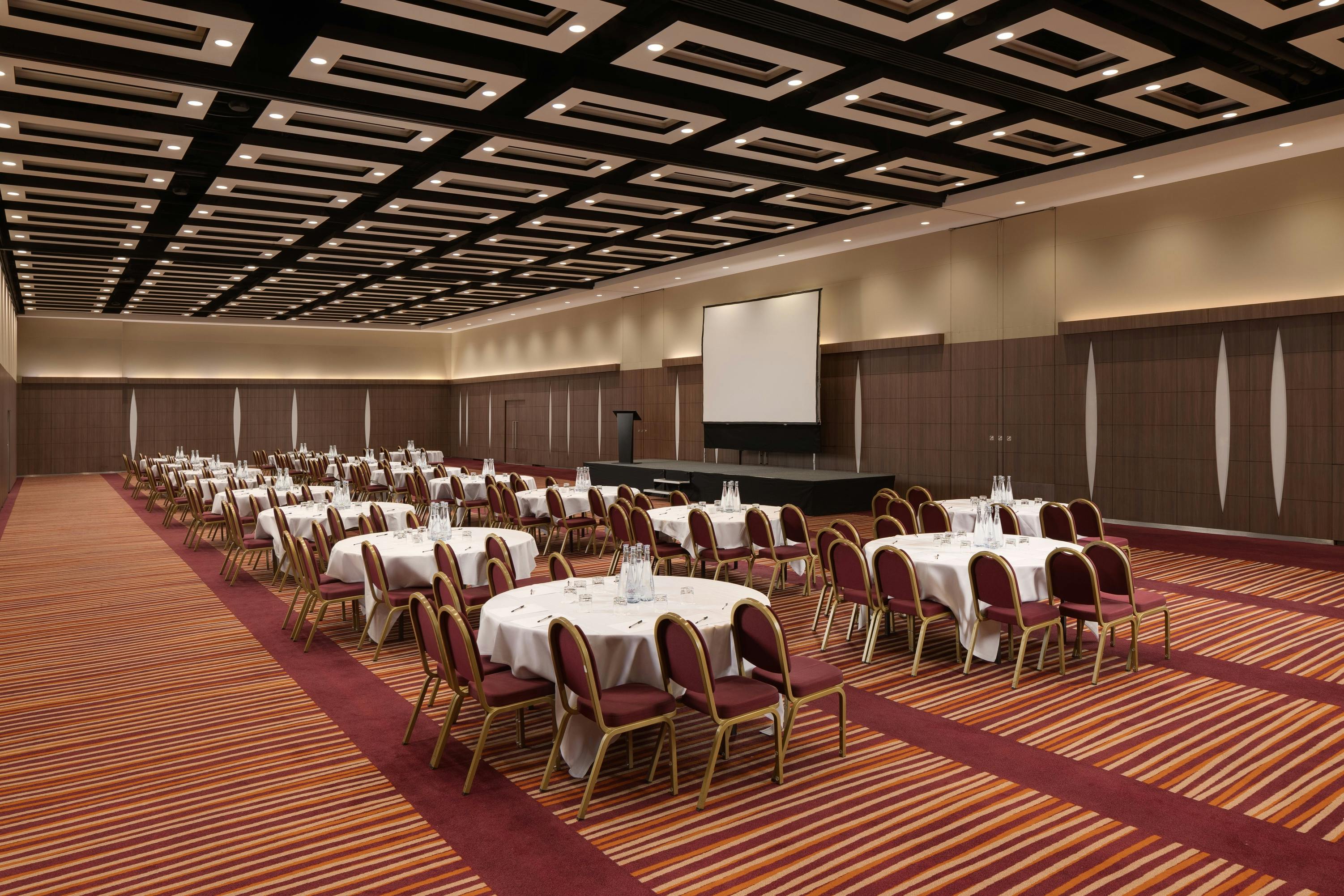 Mercure London Earls Court Hotel - London VII - VIII image 1