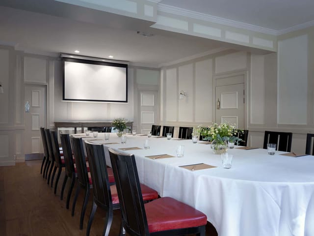 The Marx Room at Quo Vadis: elegant meeting space for corporate events and workshops.
