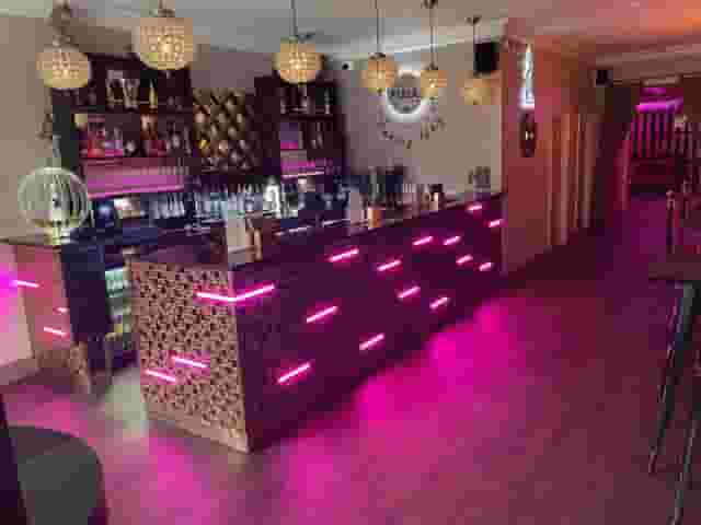 Parlay E18 Bar & Grill