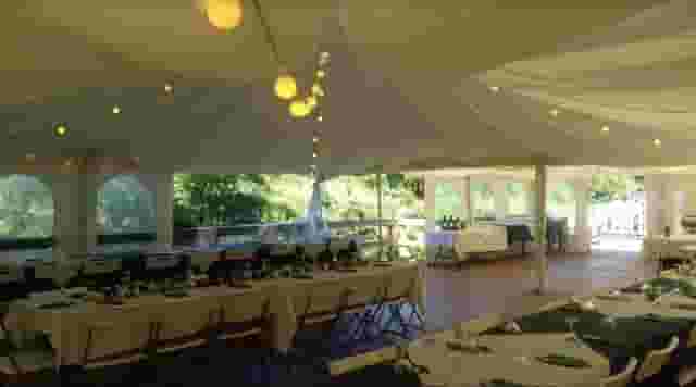 Beeses Riverside Bar