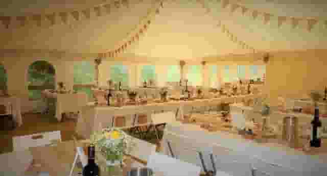 Beeses Riverside Bar