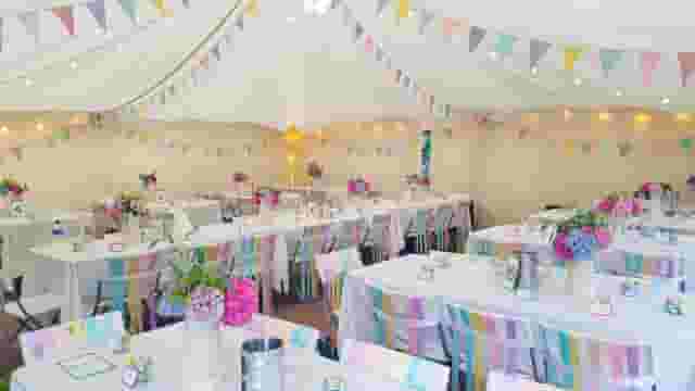 Beeses Riverside Bar