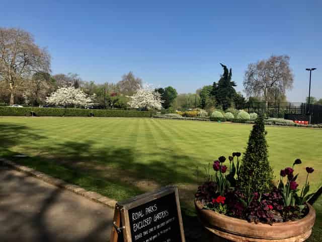 Hyde Park Pavilion Gardens