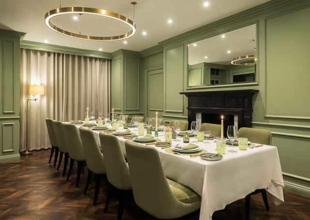 11 Cadogan Gardens - image 2