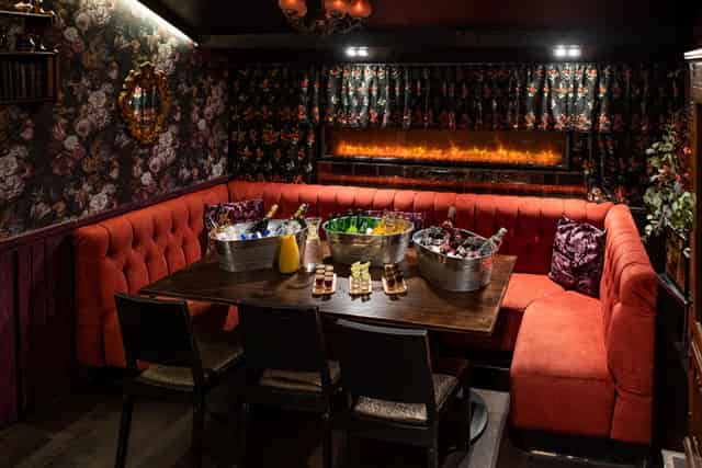 Polly's Parlour
