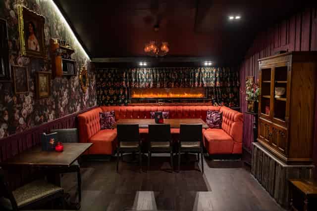 Polly's Parlour