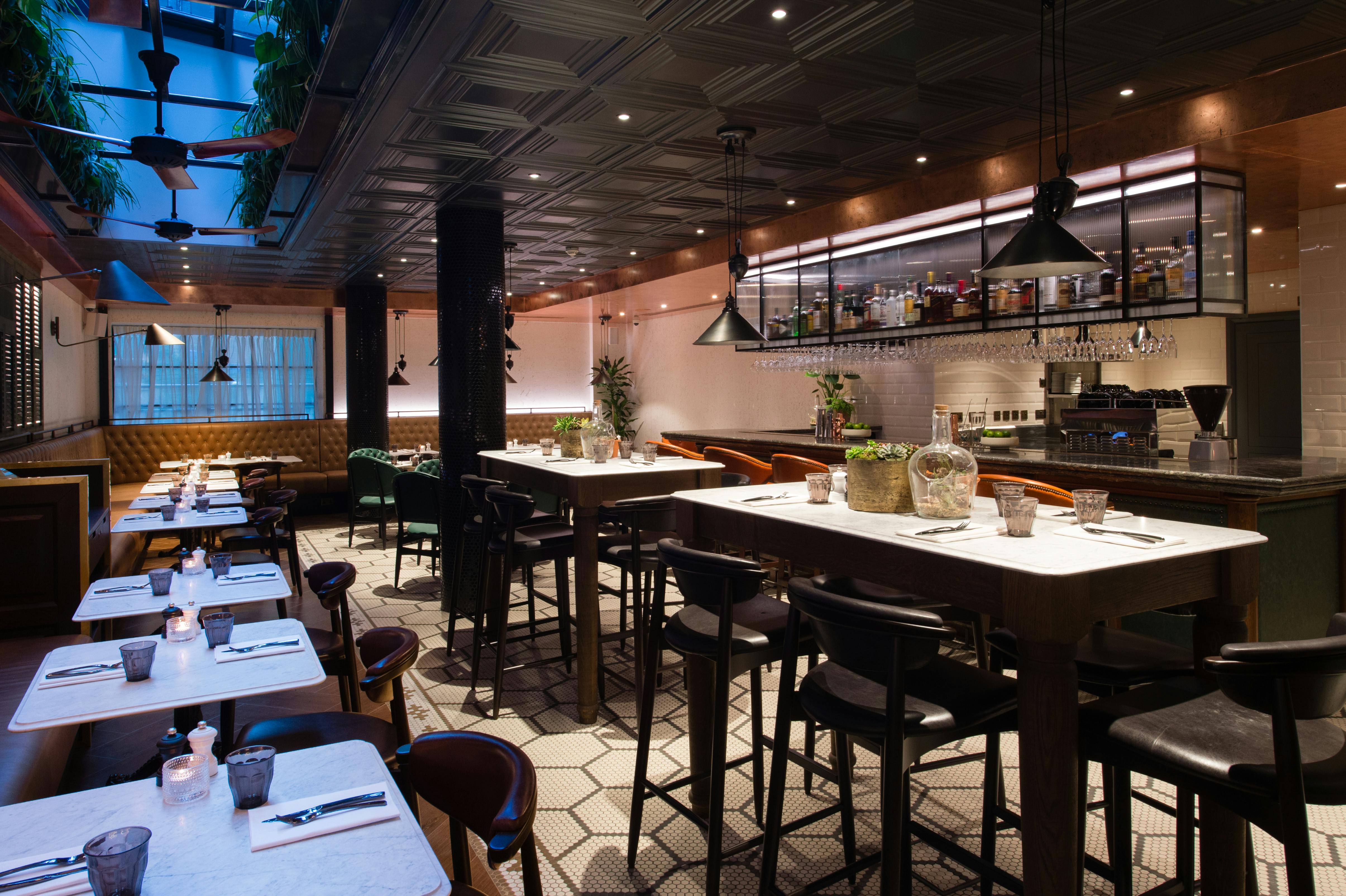 Vintry Kitchen: modern restaurant with sleek furnishings for intimate meetings and events.