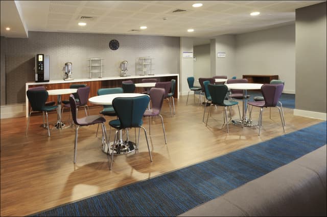 Holiday Inn Express Birmingham Snowhill