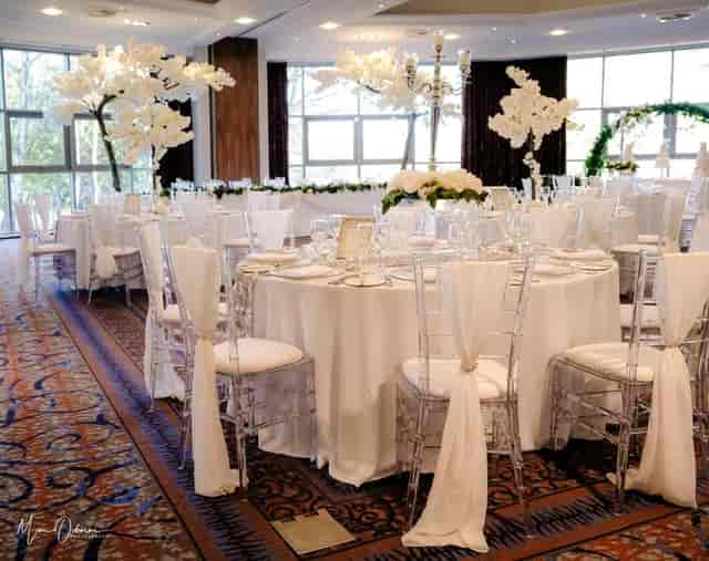 Drayton Manor Hotel