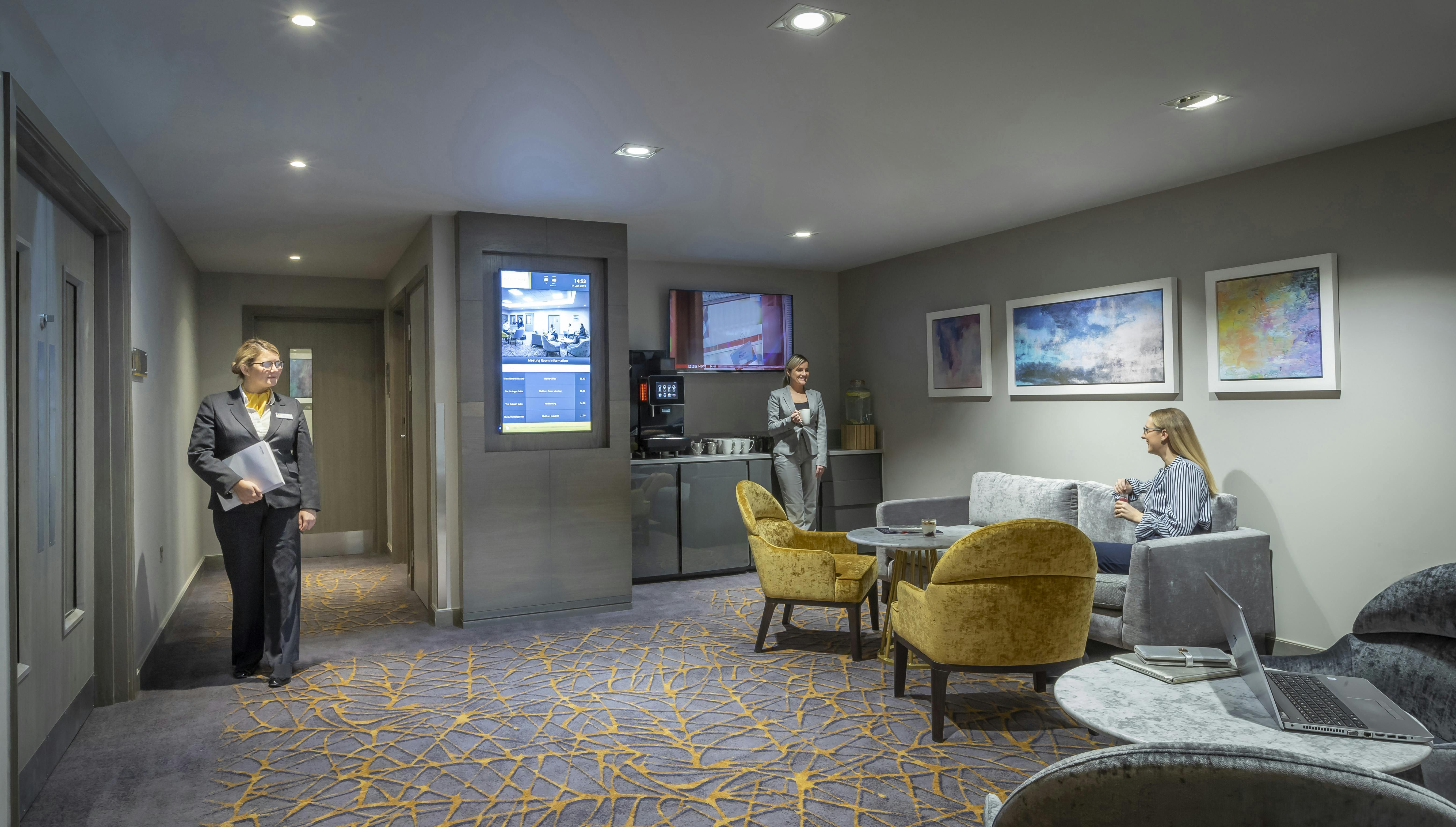 Grainger Suite at Maldron Hotel Newcastle, modern meeting space for networking and brainstorming.