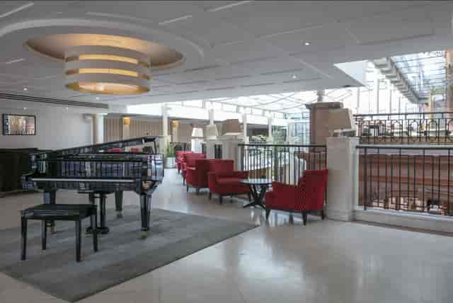 The Crown London Hotel - image 3