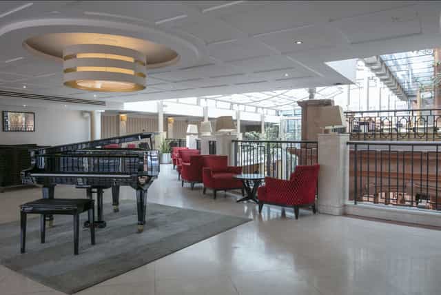 The Crown London Hotel - image 3