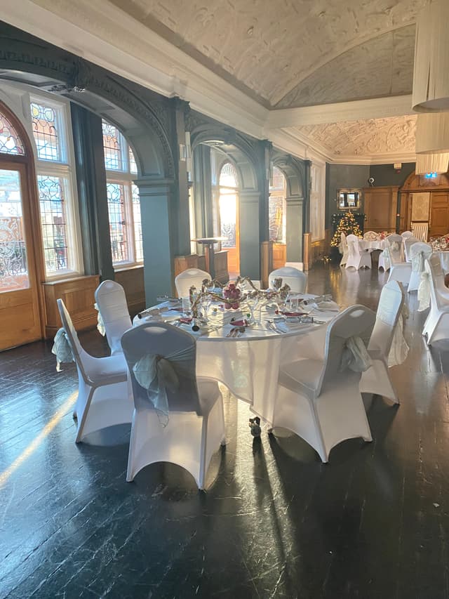 Sala Room
