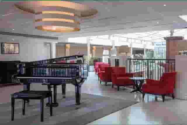 The Crown London Hotel