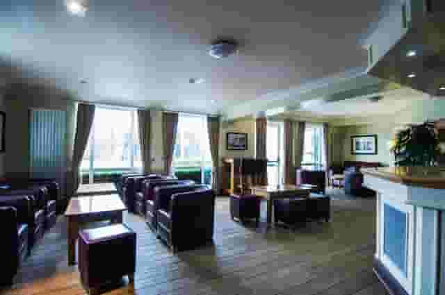 Drayton Manor Hotel