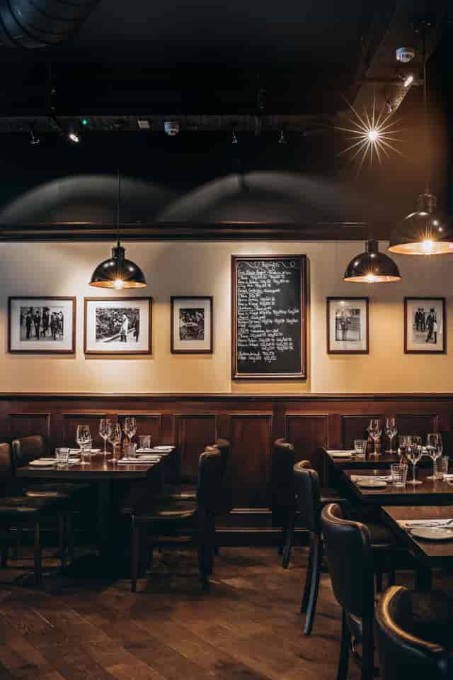 Cozy private dining room in Goodman Mayfair for intimate meetings and small events.