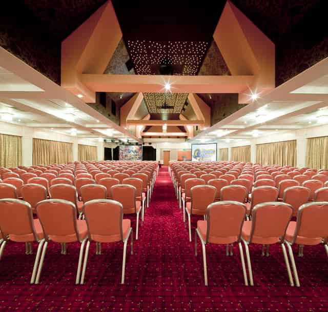 Drayton Manor Hotel