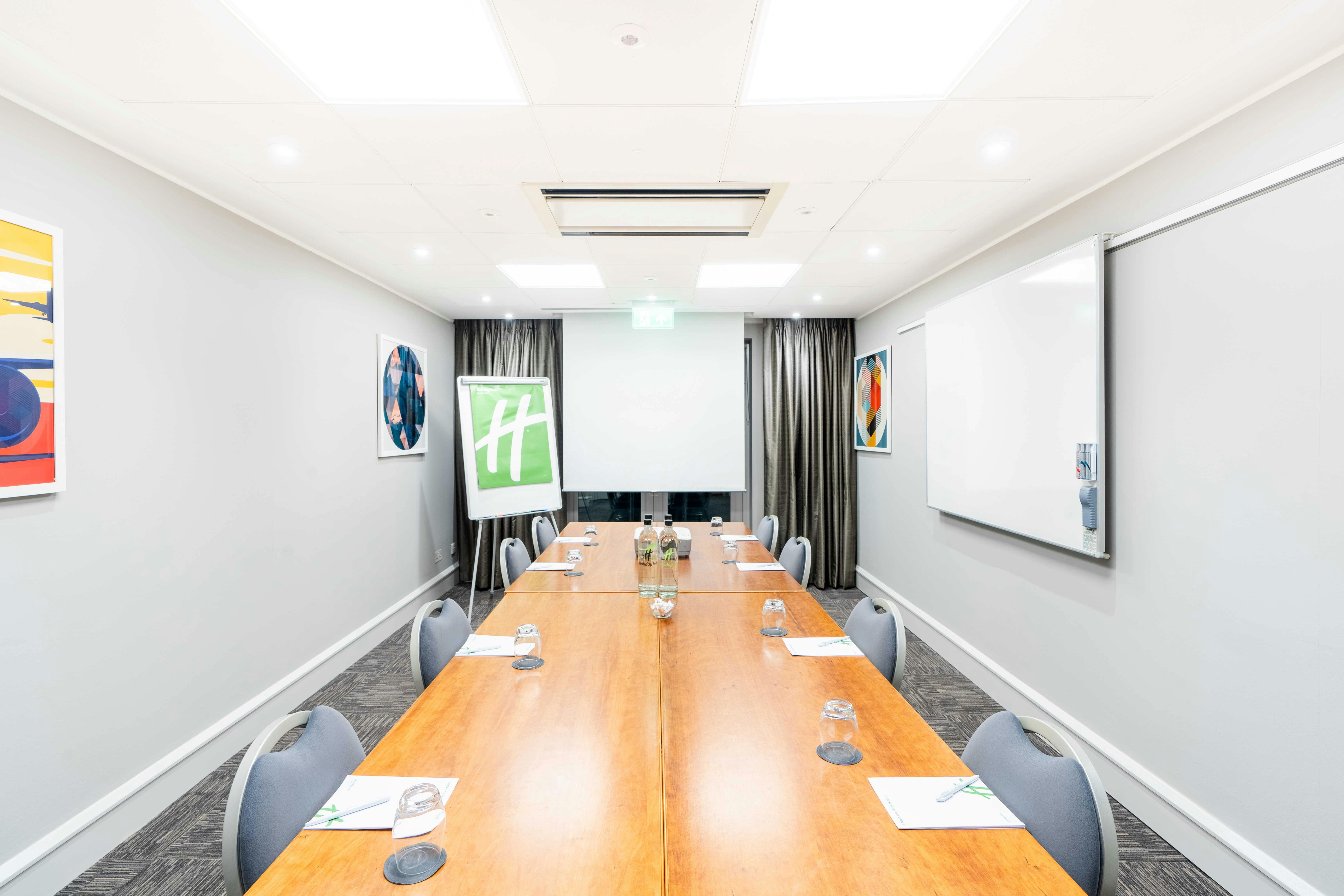 Small Boardroom at Holiday Inn Hemel Hempstead, ideal for meetings and workshops.