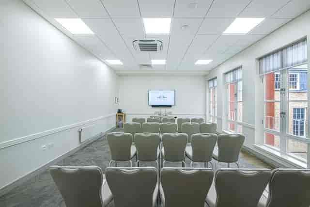 Marlborough 3 meeting room, natural light, corporate training, presentation venue