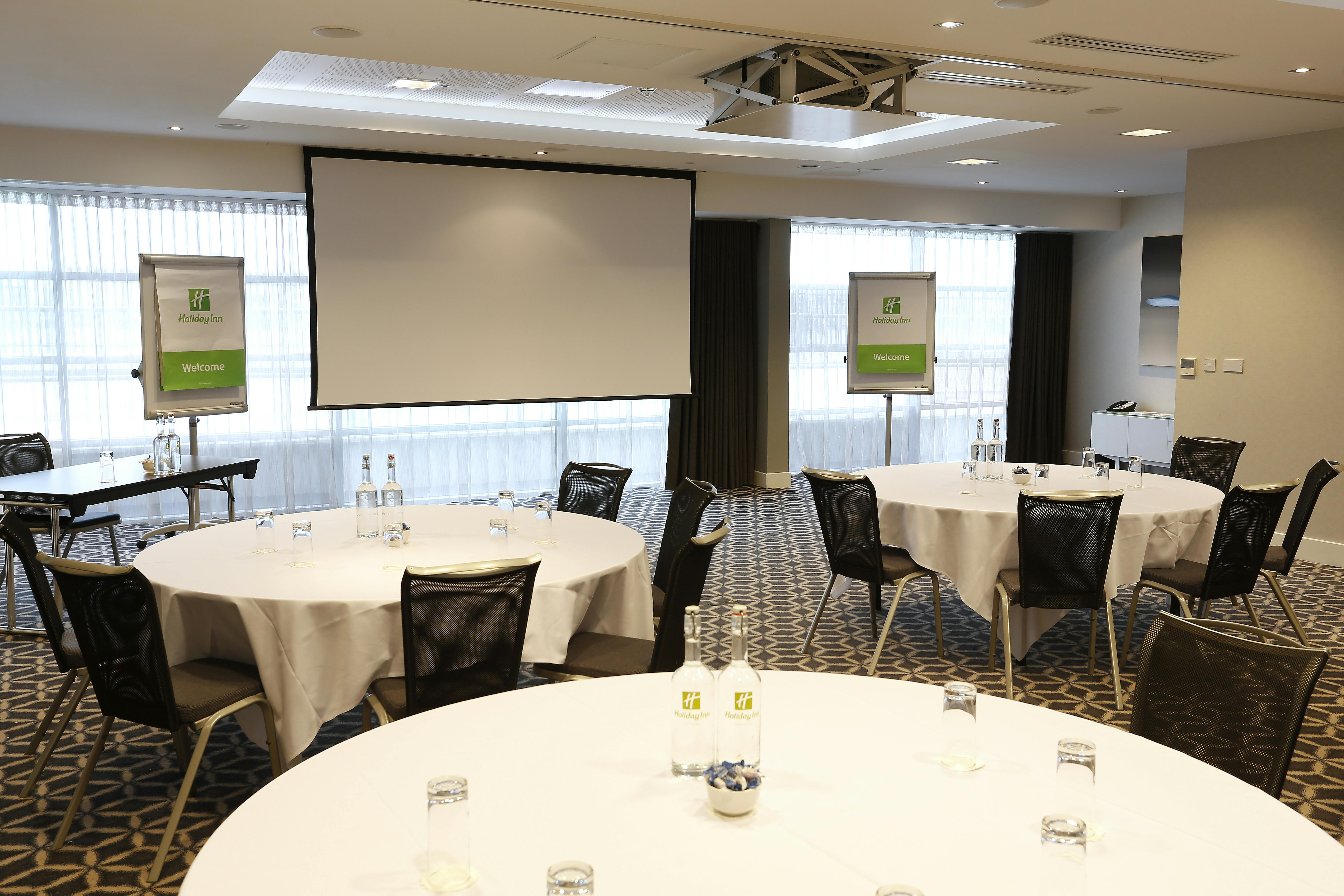 Carvair Suite at Holiday Inn Southend, bright meeting space for corporate events.