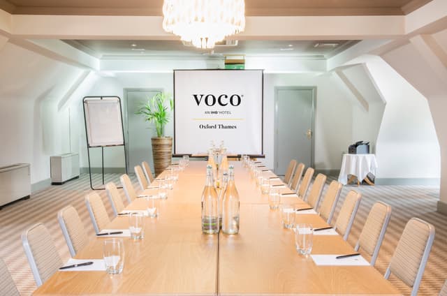 voco™ Oxford Thames Hotel
